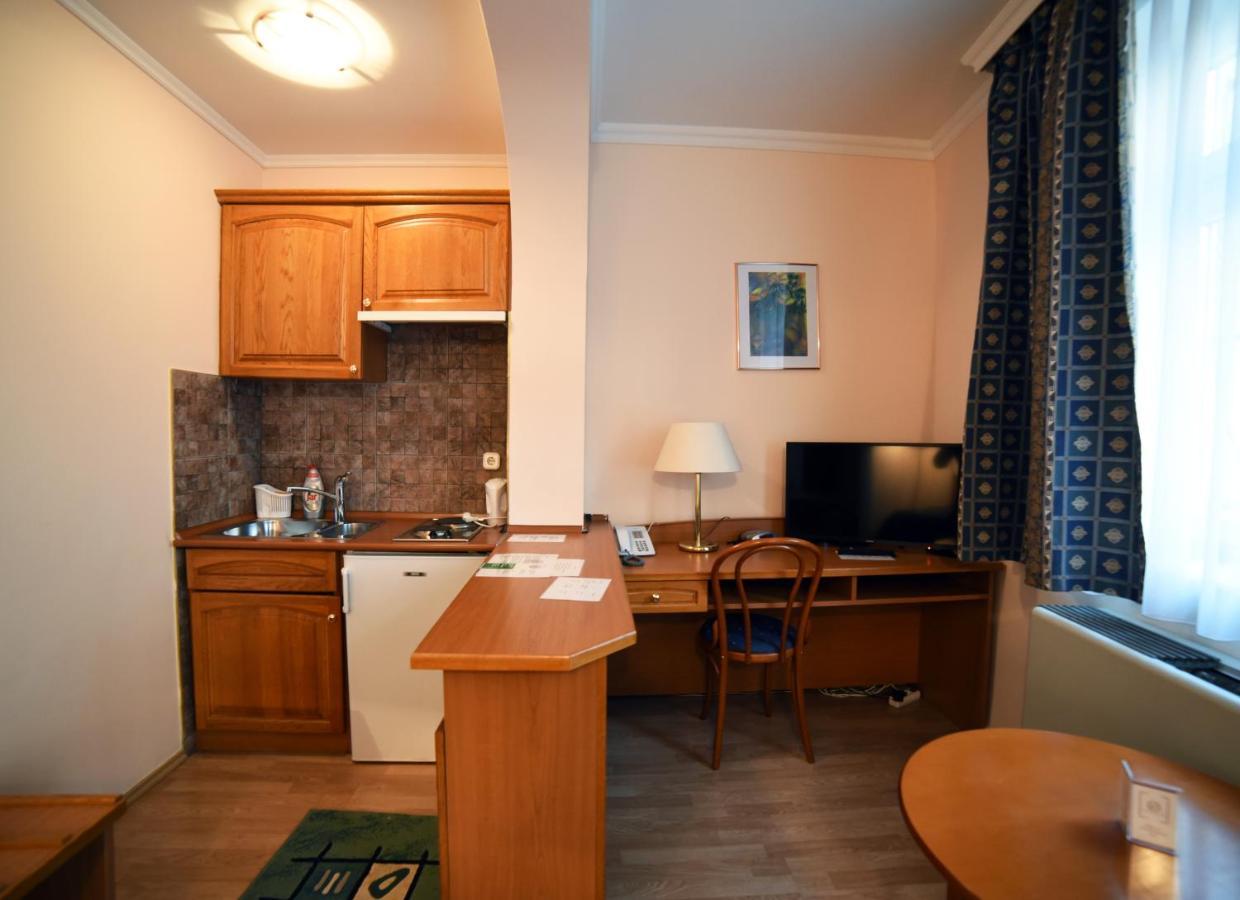 Hotel Pannonia Μίσκολτς Εξωτερικό φωτογραφία