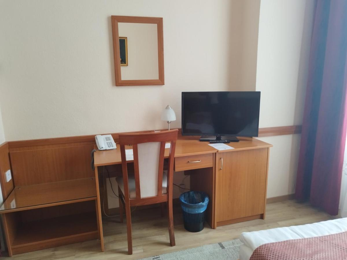 Hotel Pannonia Μίσκολτς Εξωτερικό φωτογραφία