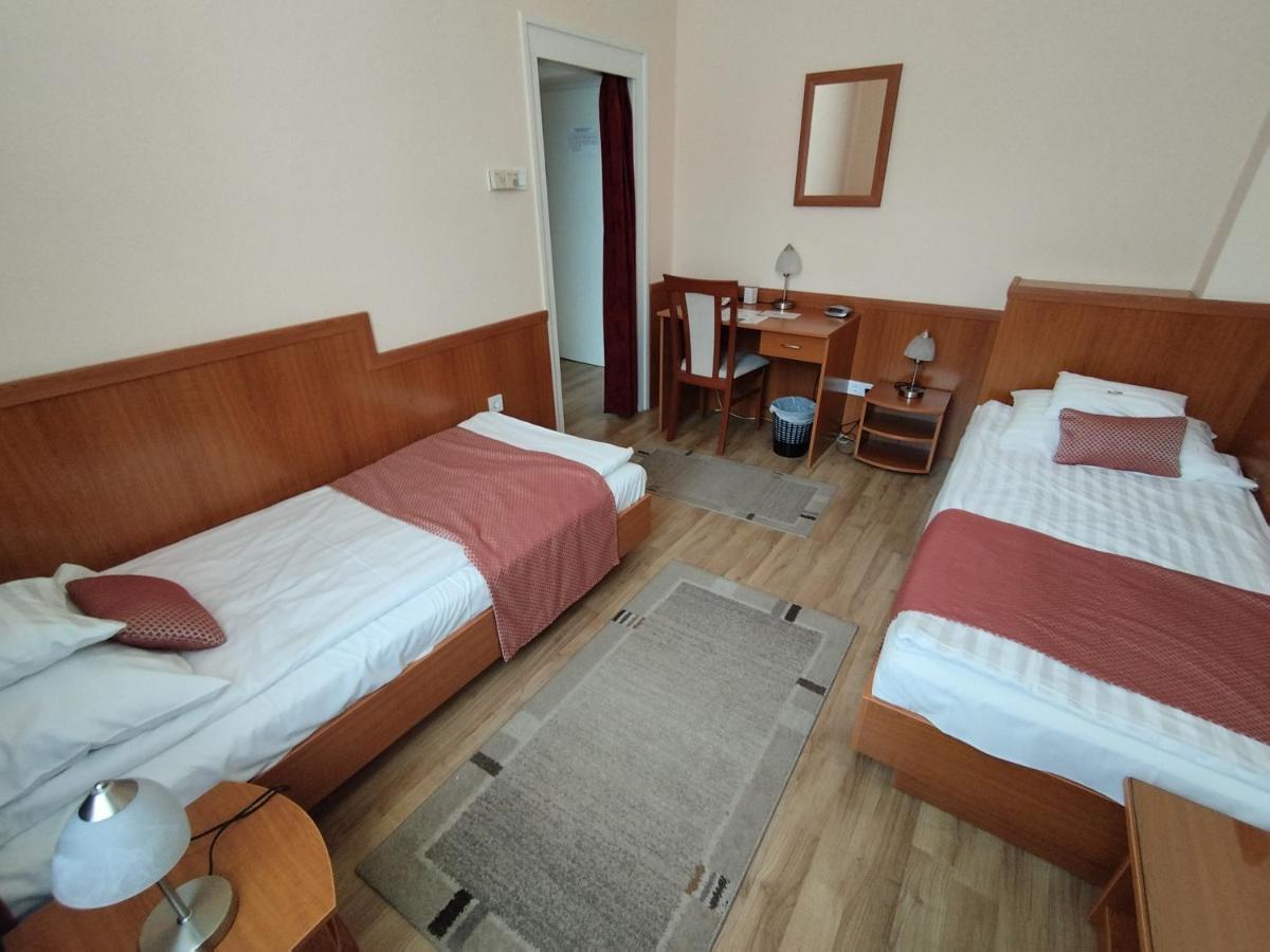 Hotel Pannonia Μίσκολτς Εξωτερικό φωτογραφία