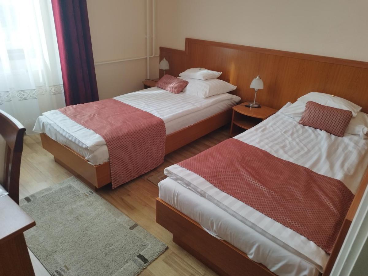 Hotel Pannonia Μίσκολτς Εξωτερικό φωτογραφία