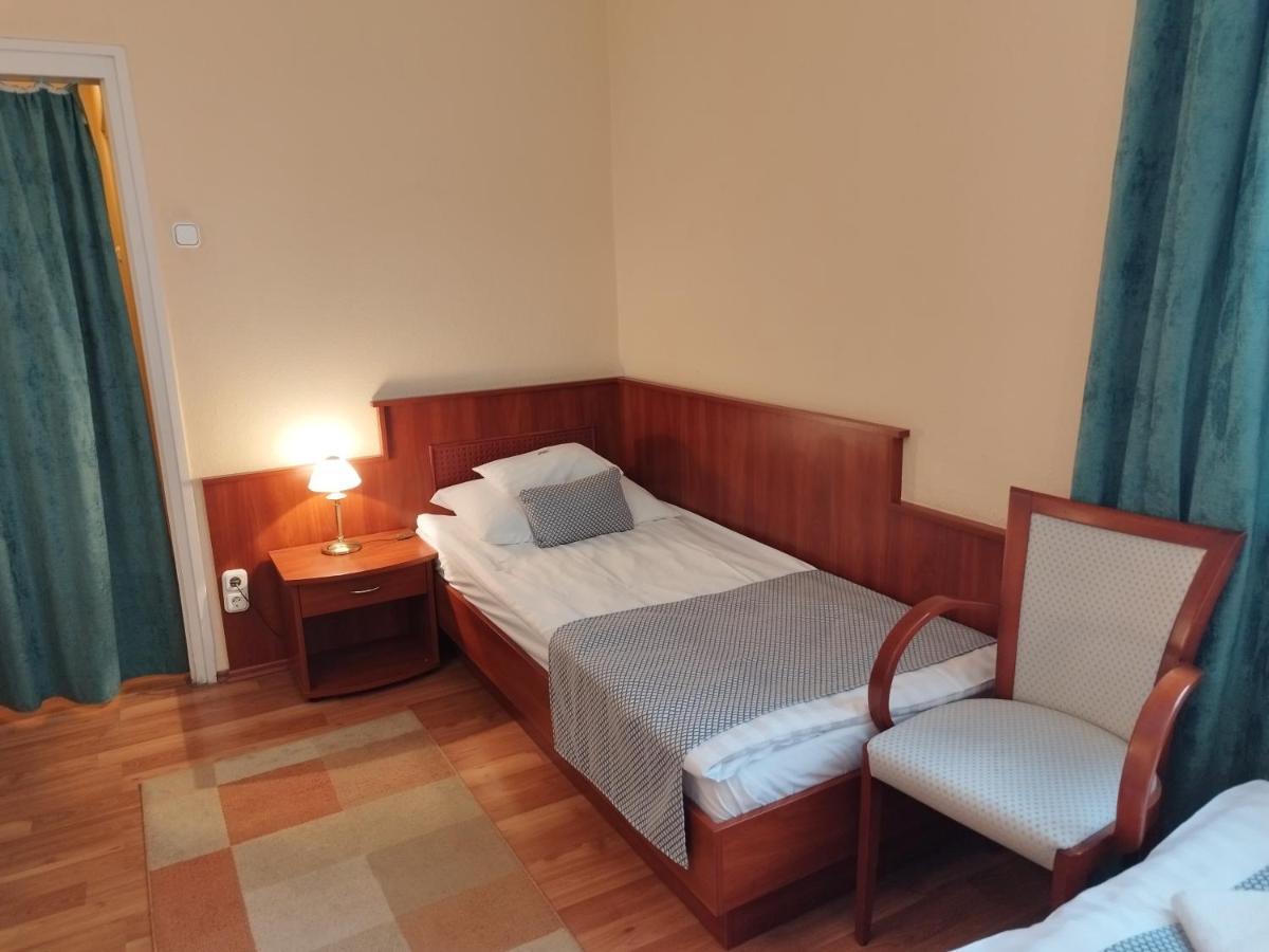 Hotel Pannonia Μίσκολτς Εξωτερικό φωτογραφία