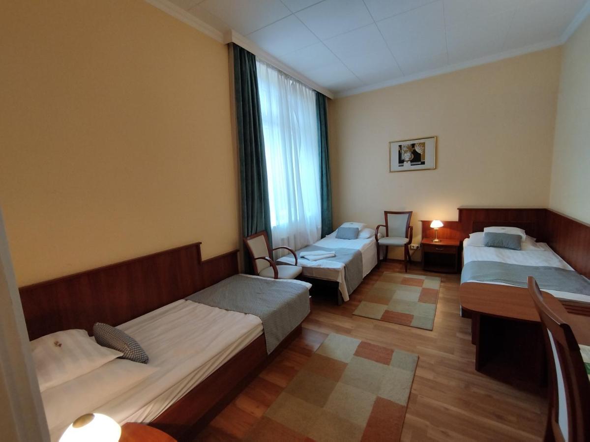 Hotel Pannonia Μίσκολτς Εξωτερικό φωτογραφία
