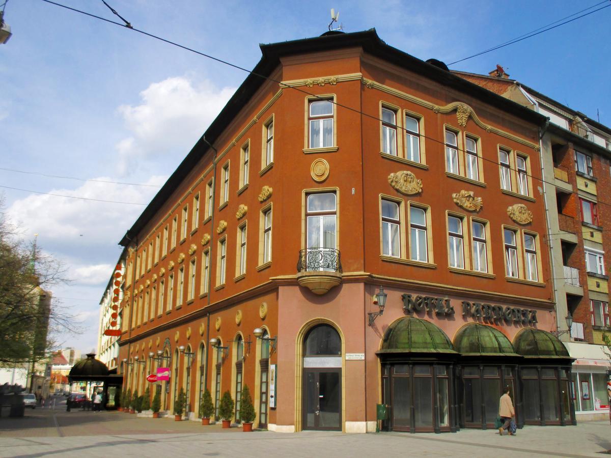 Hotel Pannonia Μίσκολτς Εξωτερικό φωτογραφία
